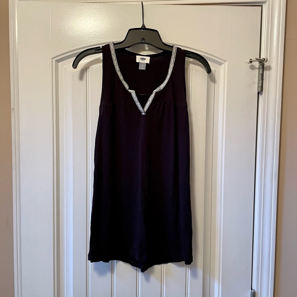 Old Navy, Small, Black tank with white geometric trim